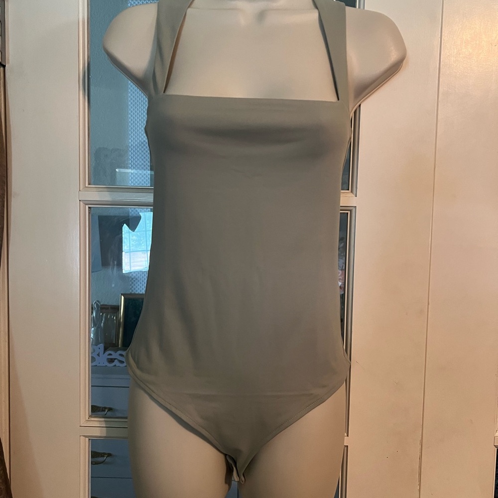 Reoria Square neck sexy bodysuit. Small. NWT